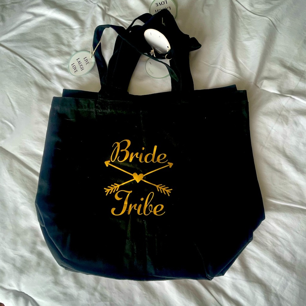 NWT 6 black cotton totes “bride tribe”